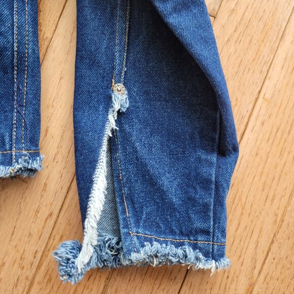 Chemistry Jean Jacket M Fitted Embroidered Rose Frayed 100% Cotton - Picture 3 of 16